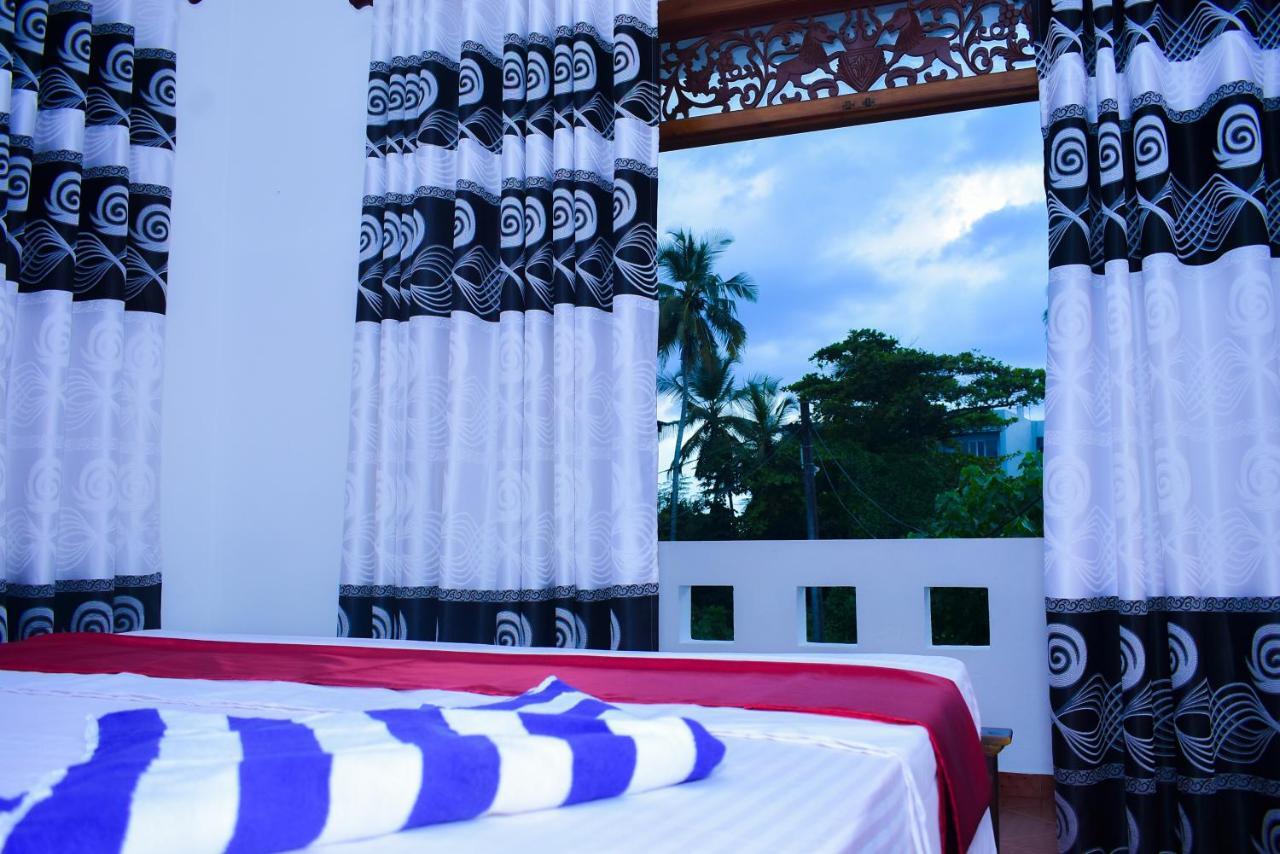 Felicia Villa Hikkaduwa Bagian luar foto